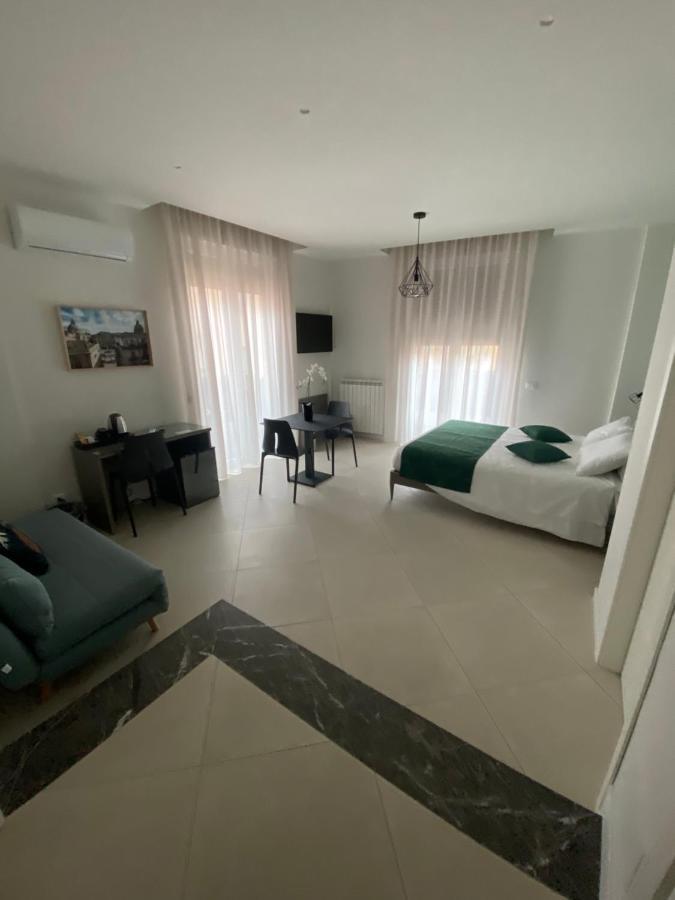 Maqueda Suites Palermo Eksteriør billede